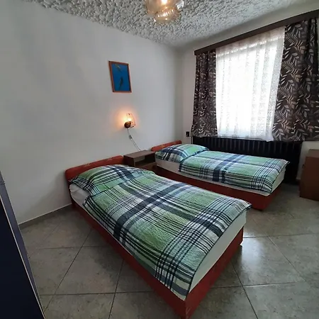 Apartamento 4 Feroehelyes