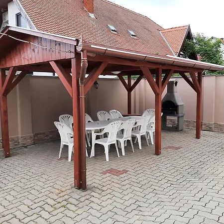 Apartamento 4 Feroehelyes *