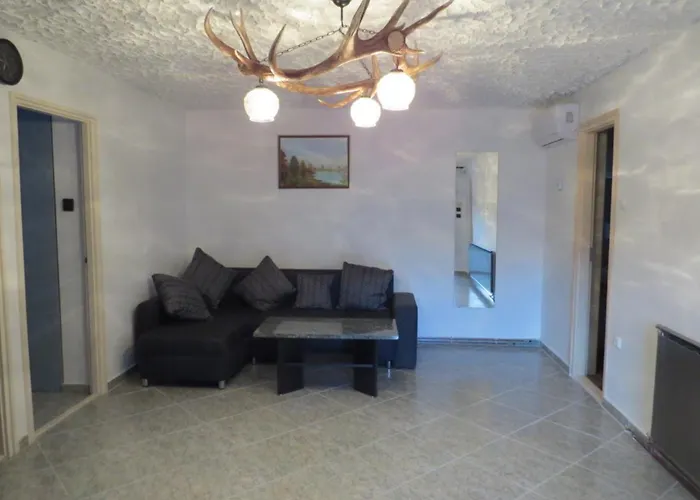 Apartament 4 Feroehelyes