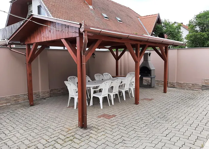 Apartament 4 Feroehelyes *